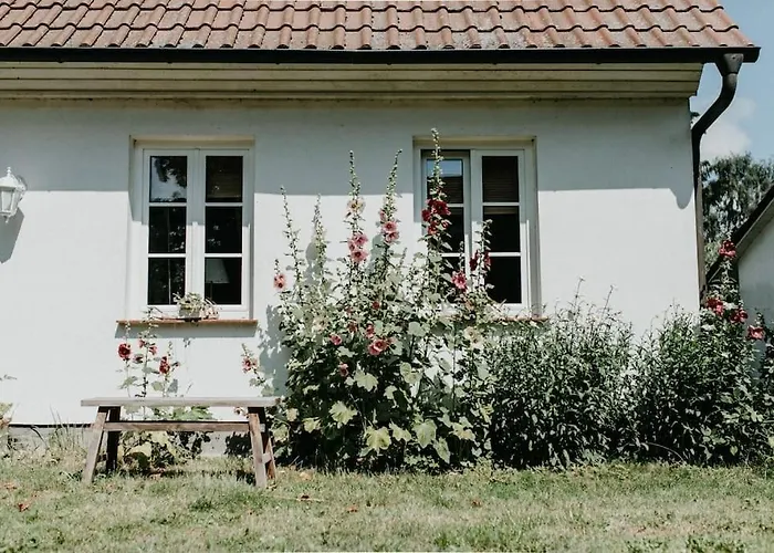 Gutshaus Krimvitz Ferienwohnung Auf Ruegen